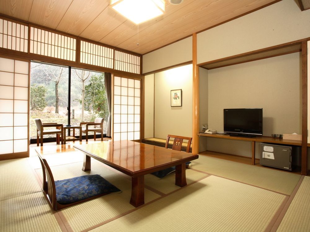 Kurokawa Onsen Ryokan Ichinoi Минамиогуни Экстерьер фото